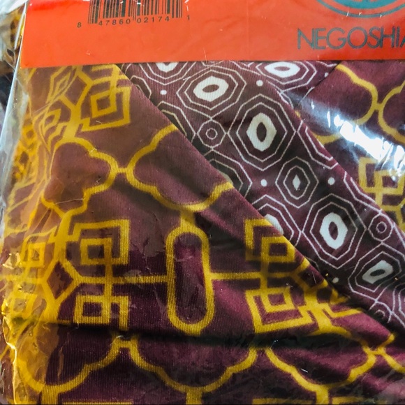 Boutique-Tracy Negoshian Krissy in geo garnet gold - Picture 5 of 5